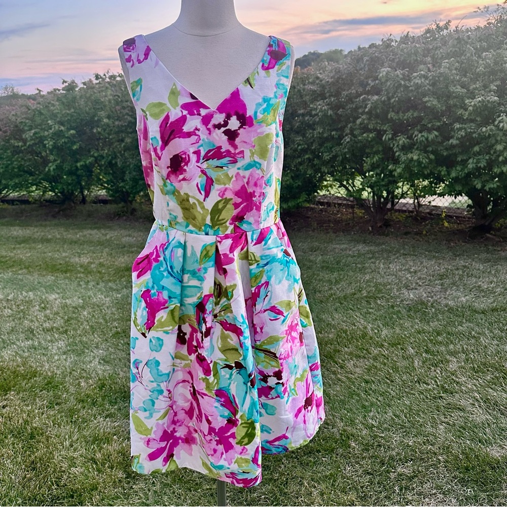 Madison Leigh Floral Sleeveless Dress - Picture 4 of 16